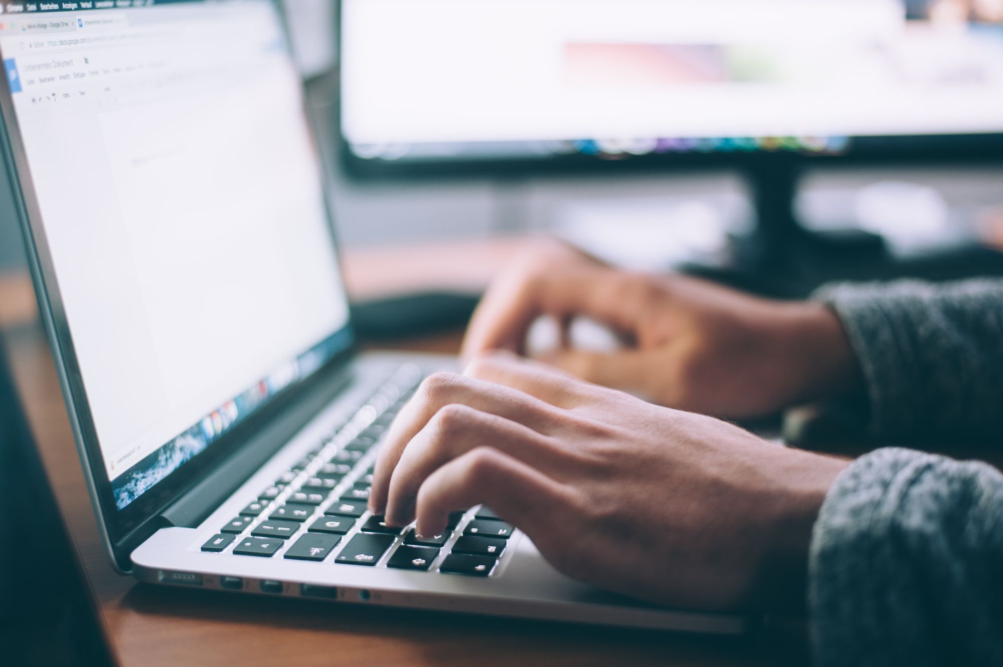 What happens behind the scenes when you access to a website?
